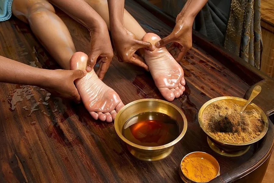 Authentic Abhyanga warm herbal oil body massage