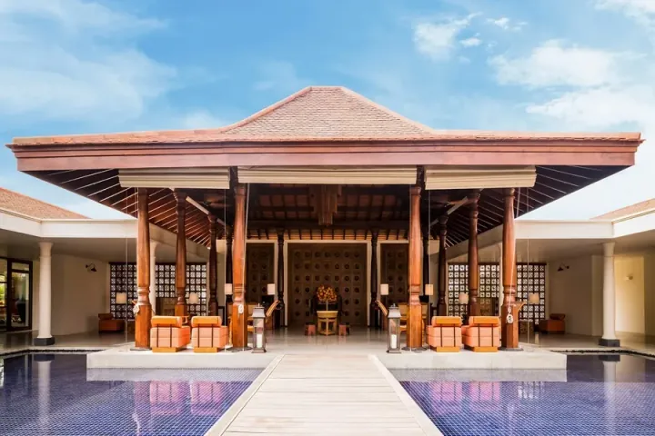 Anantara Peace Haven luxury oceanfront resort in Tangalle