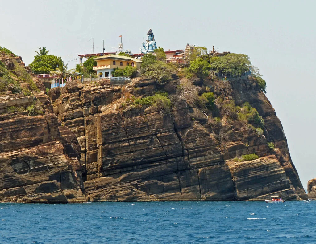 Historic Koneswaram Hindu Temple atop Swami Rock, Trincomalee