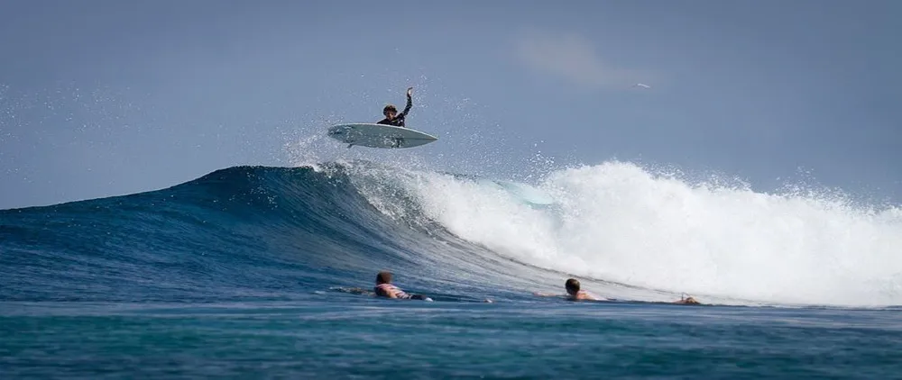 Surfing Hotspots and Top Surf Camping in Sri Lanka