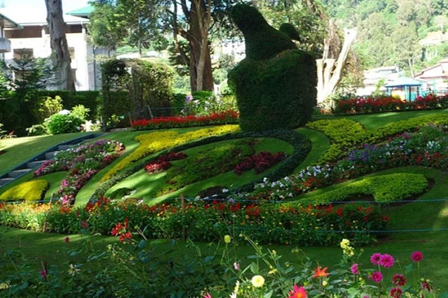 Walking paths and lush botanical gardens in Victoria Park Nuwara Eliya
