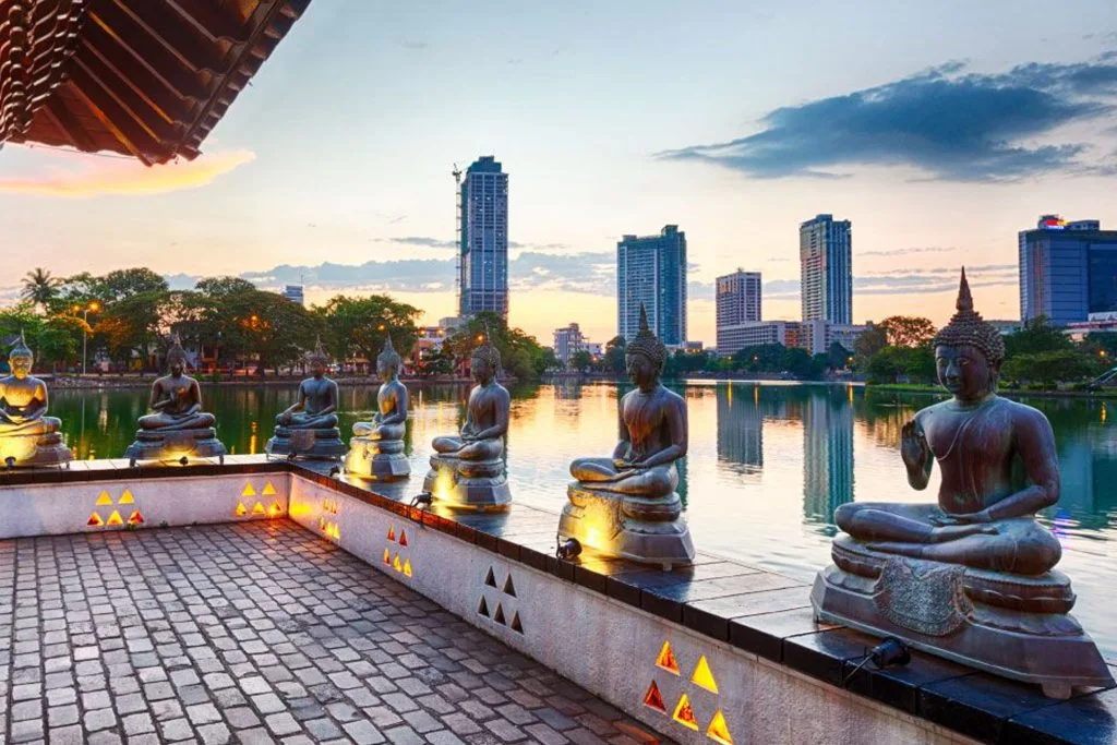 Arrival & Coastal Welcome in Colombo