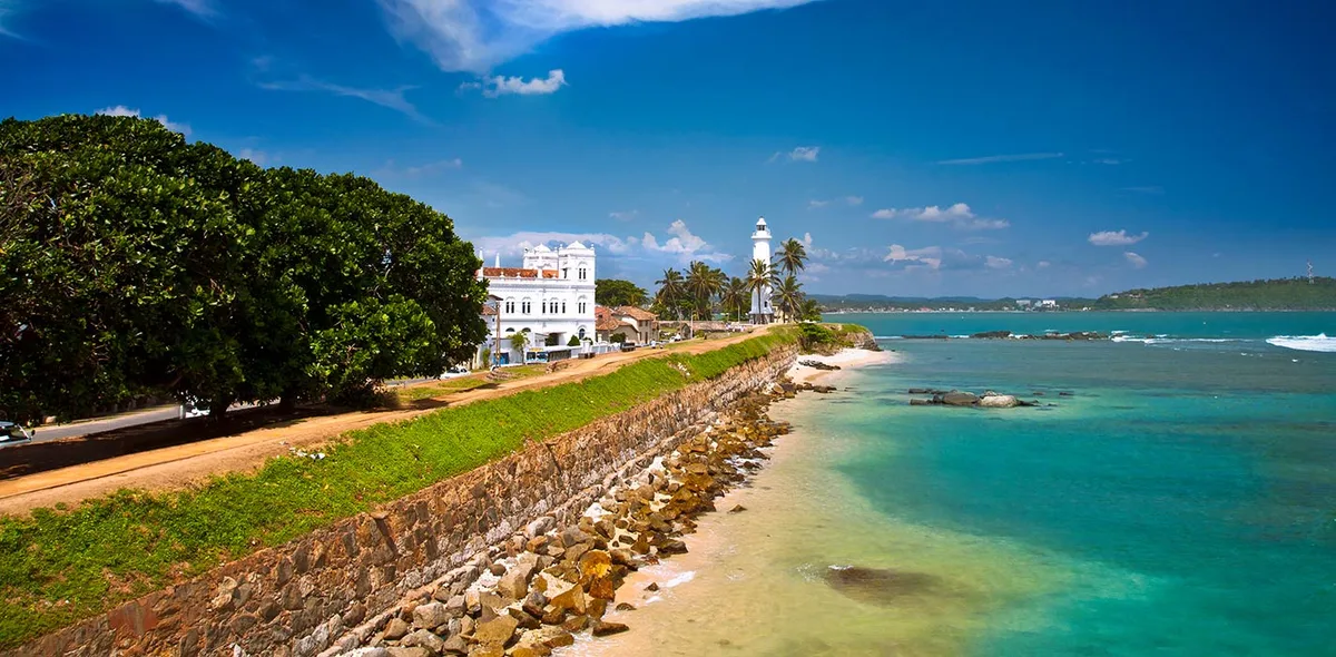 Historic Galle Dutch Fort Exploration & Beach Sunset